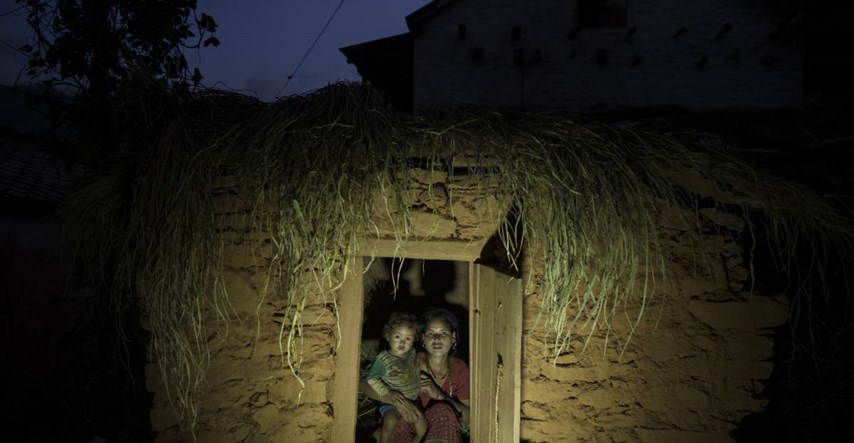 U Nepalu umrla majka i dvoje djece, protjerali je u "kolibu za menstruaciju"